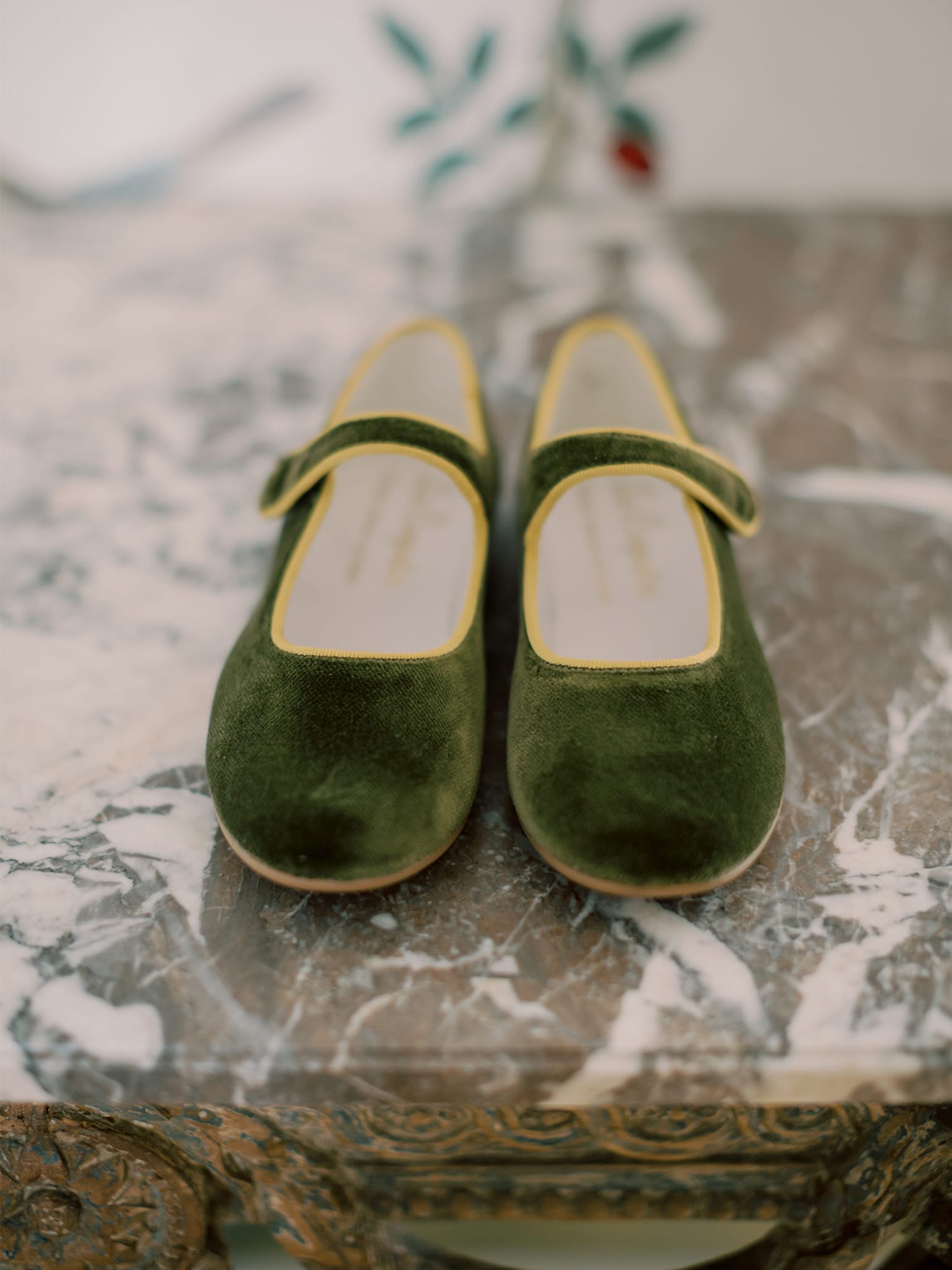 Olive Velvet Girl Mary Jane Shoes – La Coqueta Kids